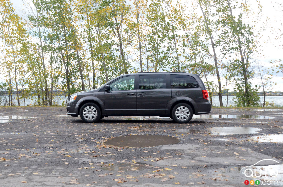 Dodge Grand Caravan 2020, profil